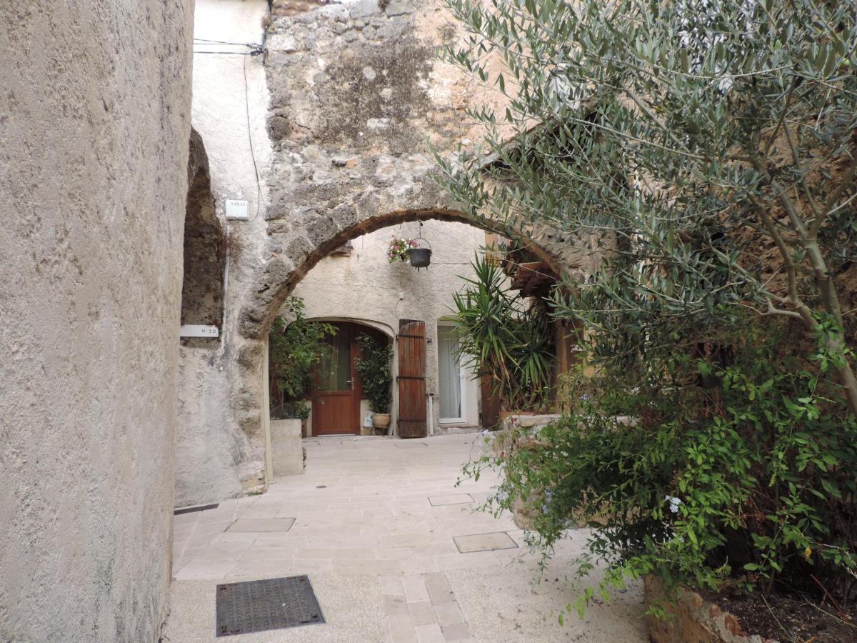 빌르크로즈 Le Cabanon Des Hirondelles 빌라 외부 사진