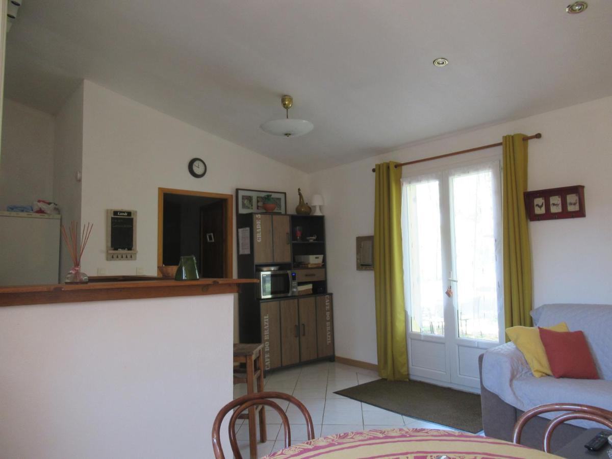 빌르크로즈 Le Cabanon Des Hirondelles 빌라 외부 사진